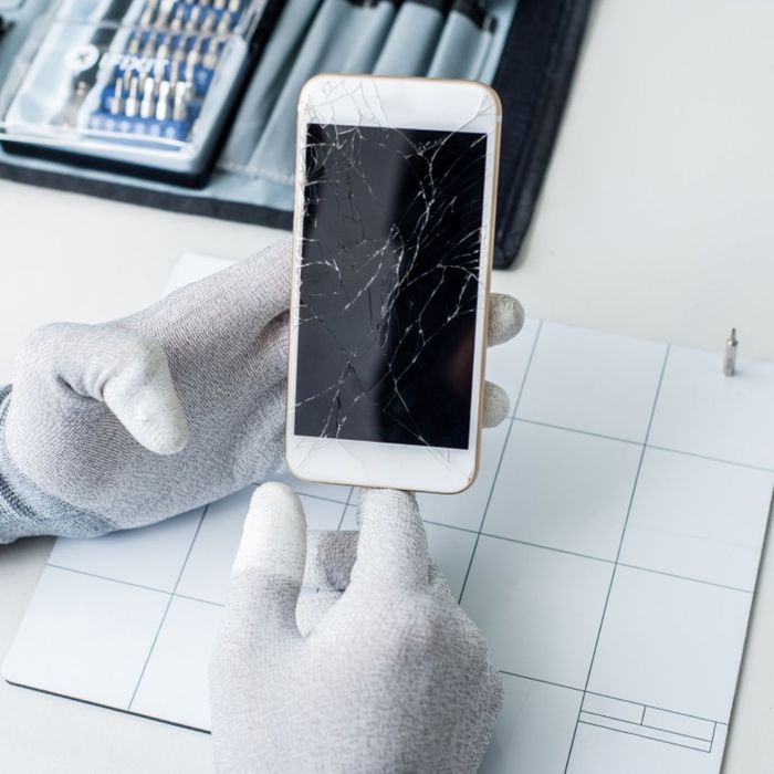 How To Choose the Right Cell Phone Repair Shop Wireless Junkies